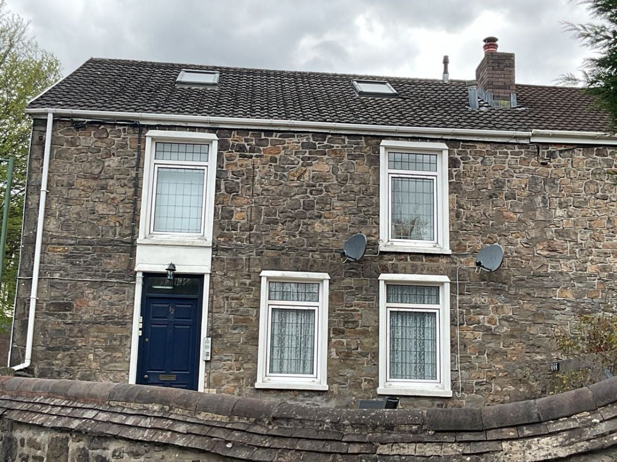 Flat Prince Edward Crescent in Ebbw Vale