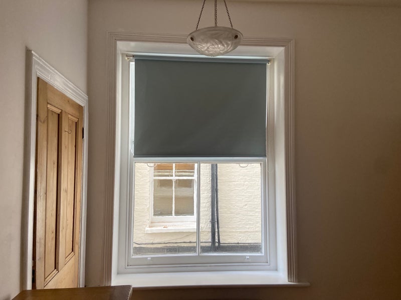 Room Grantully Road in City of Westminster