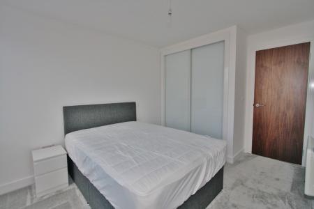 Flat Wesley Walk in Basingstoke and Deane