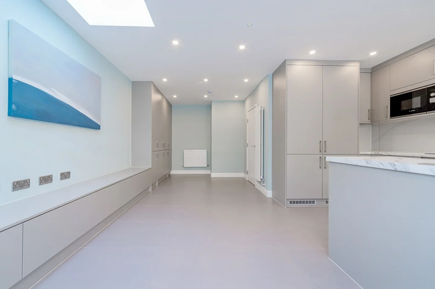 Room Coombe Walk in Greater London