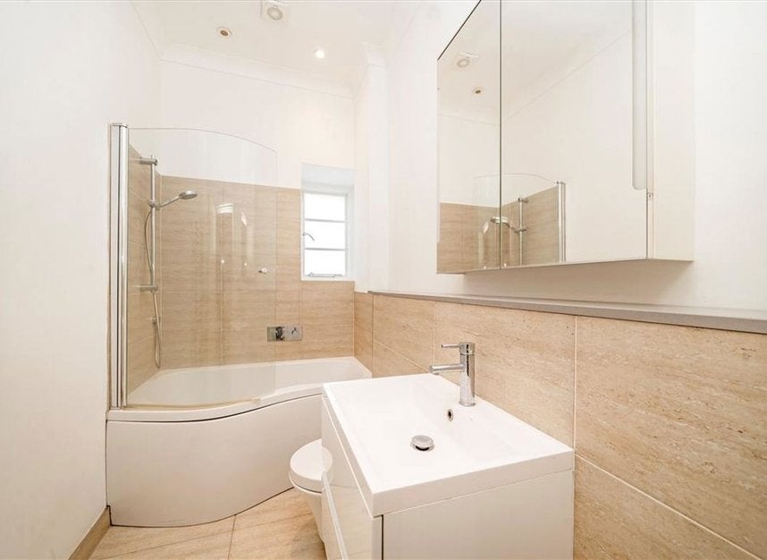 Flat Sussex Gardens in City of Westminster