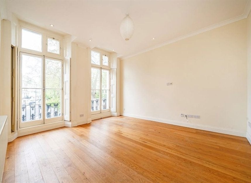 Flat Sussex Gardens in City of Westminster