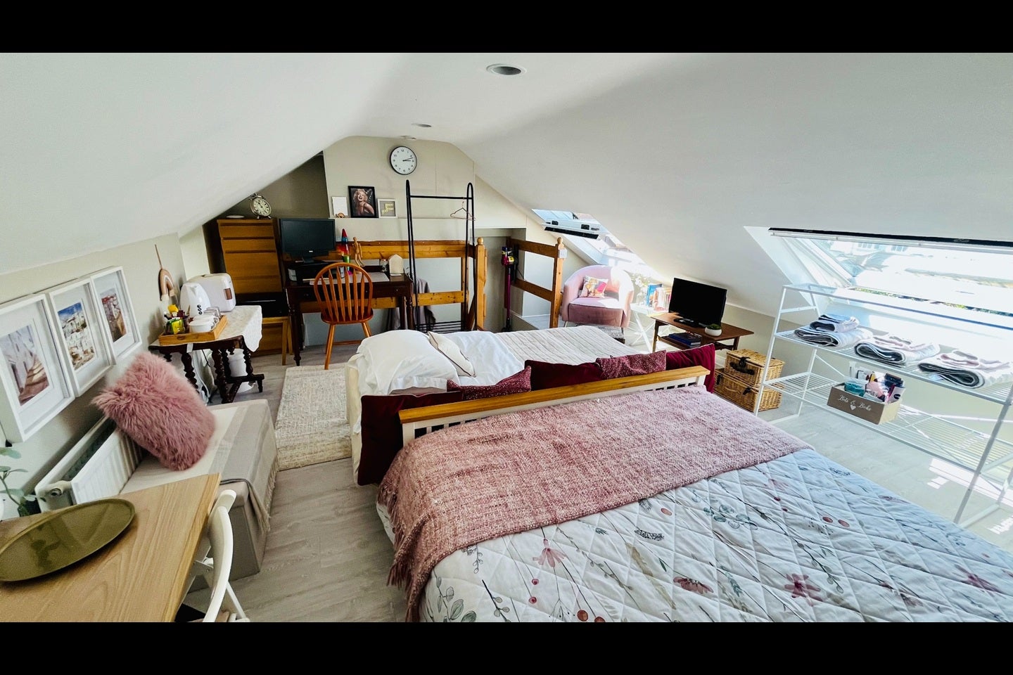 Room Cedars Road in Greater London