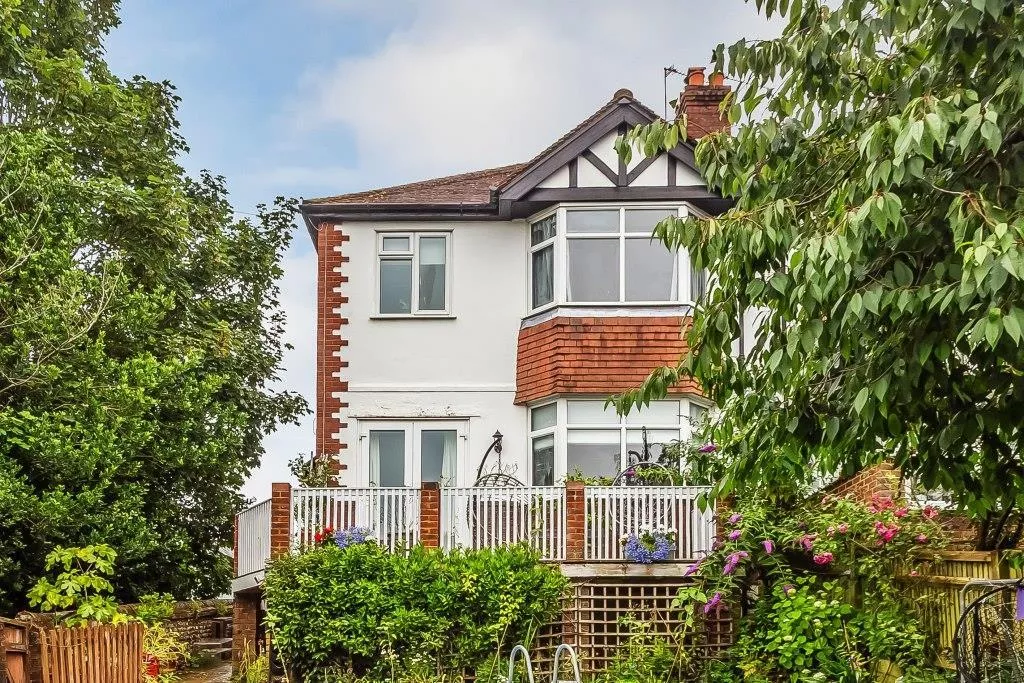 House St. Paul's Road West in Mole Valley
