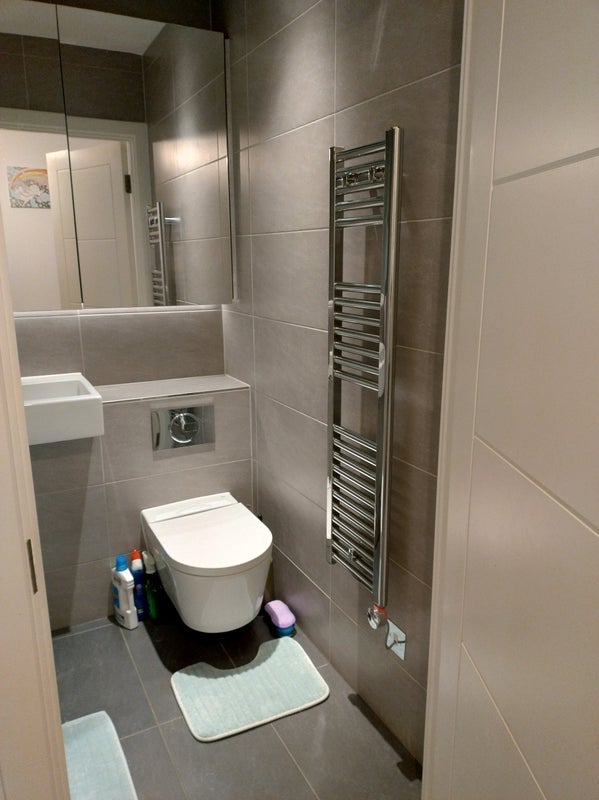 Room Track Street in Greater London
