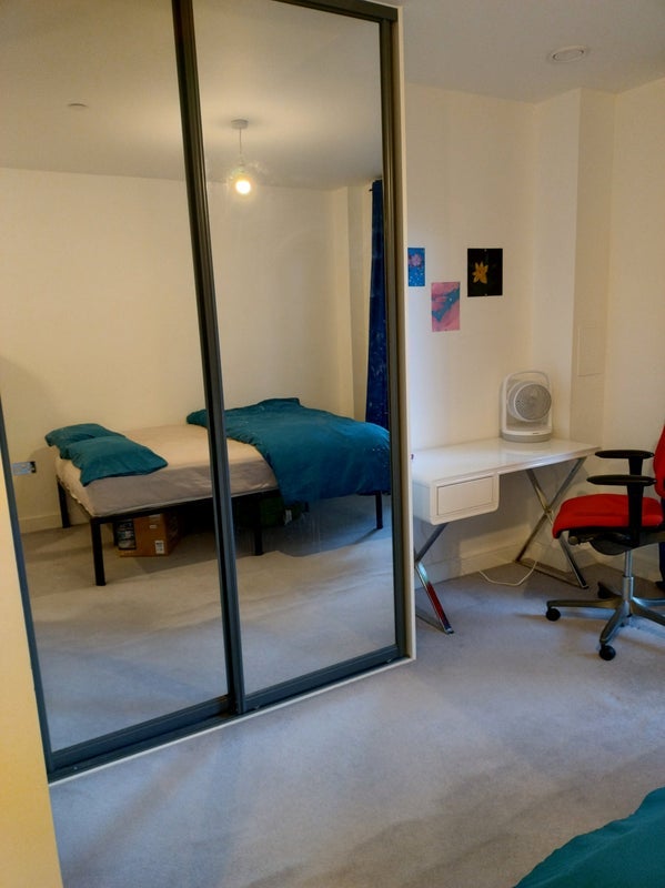Room Track Street in Greater London