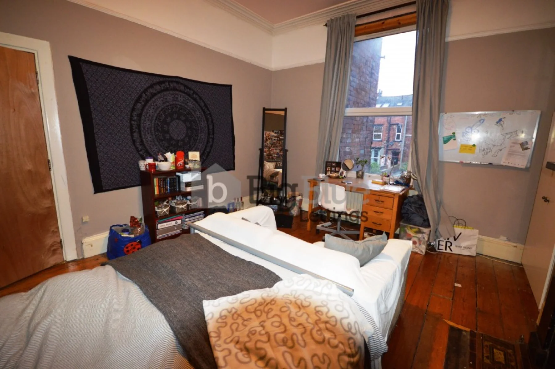Room Hyde Park Road in Leeds