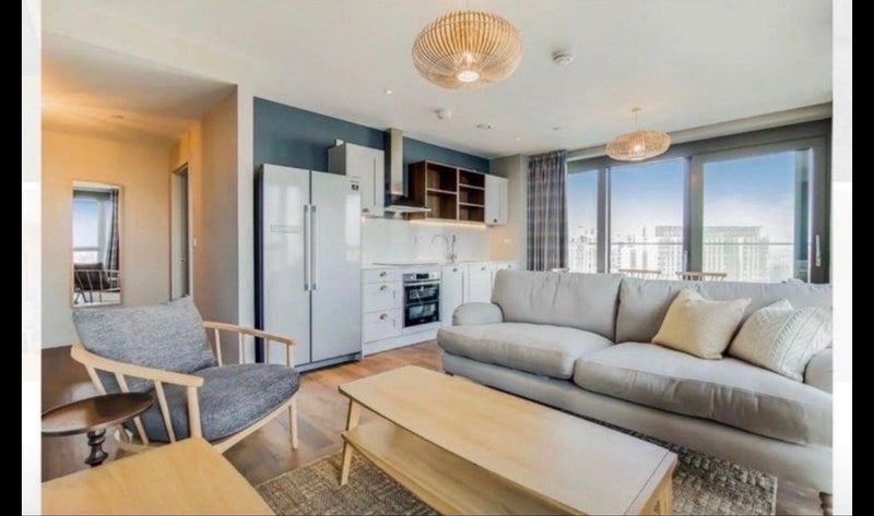 Room Atlantic Crescent in Greater London