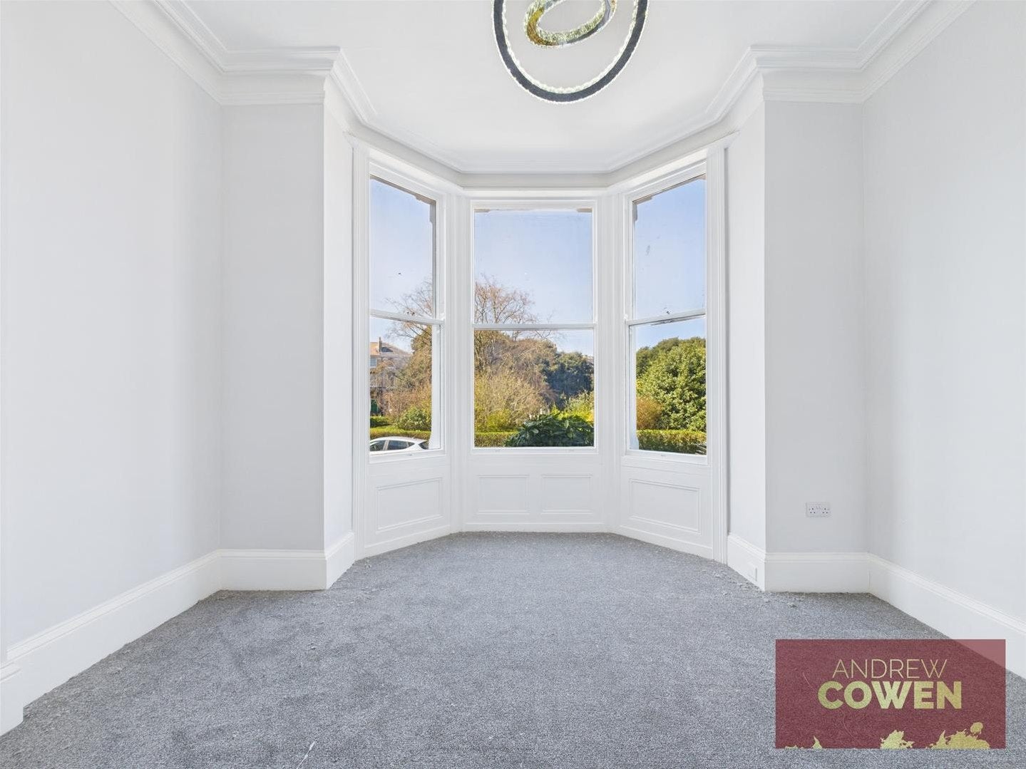 Flat Grosvenor Crescent in Scarborough