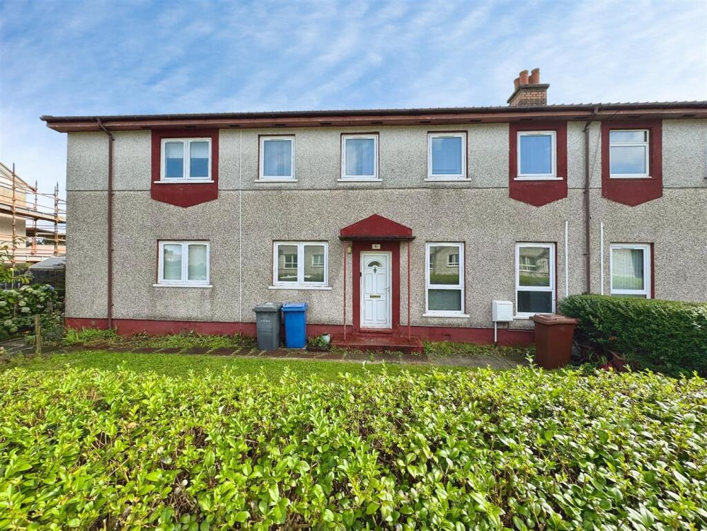 Flat Hood Street in Clydebank
