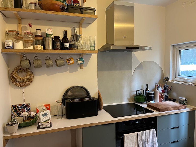 Room Seymour Road in Greater London