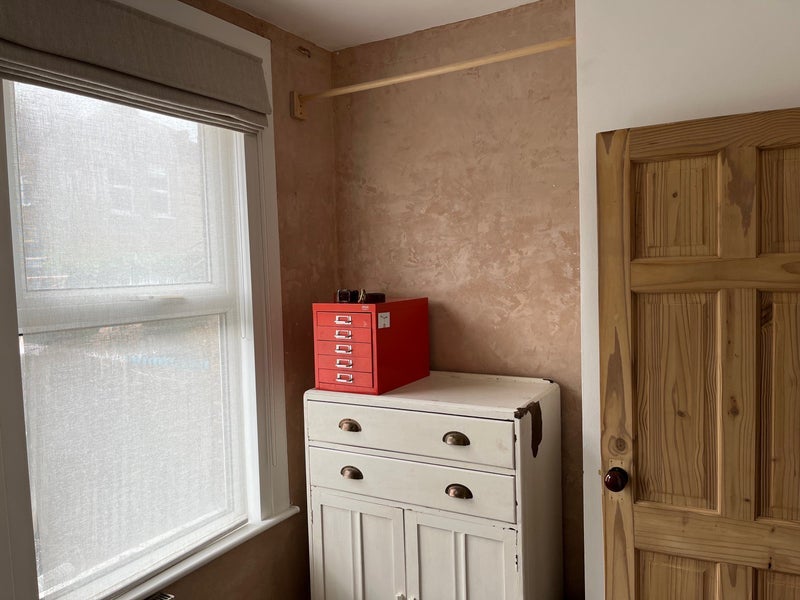 Room Seymour Road in Greater London