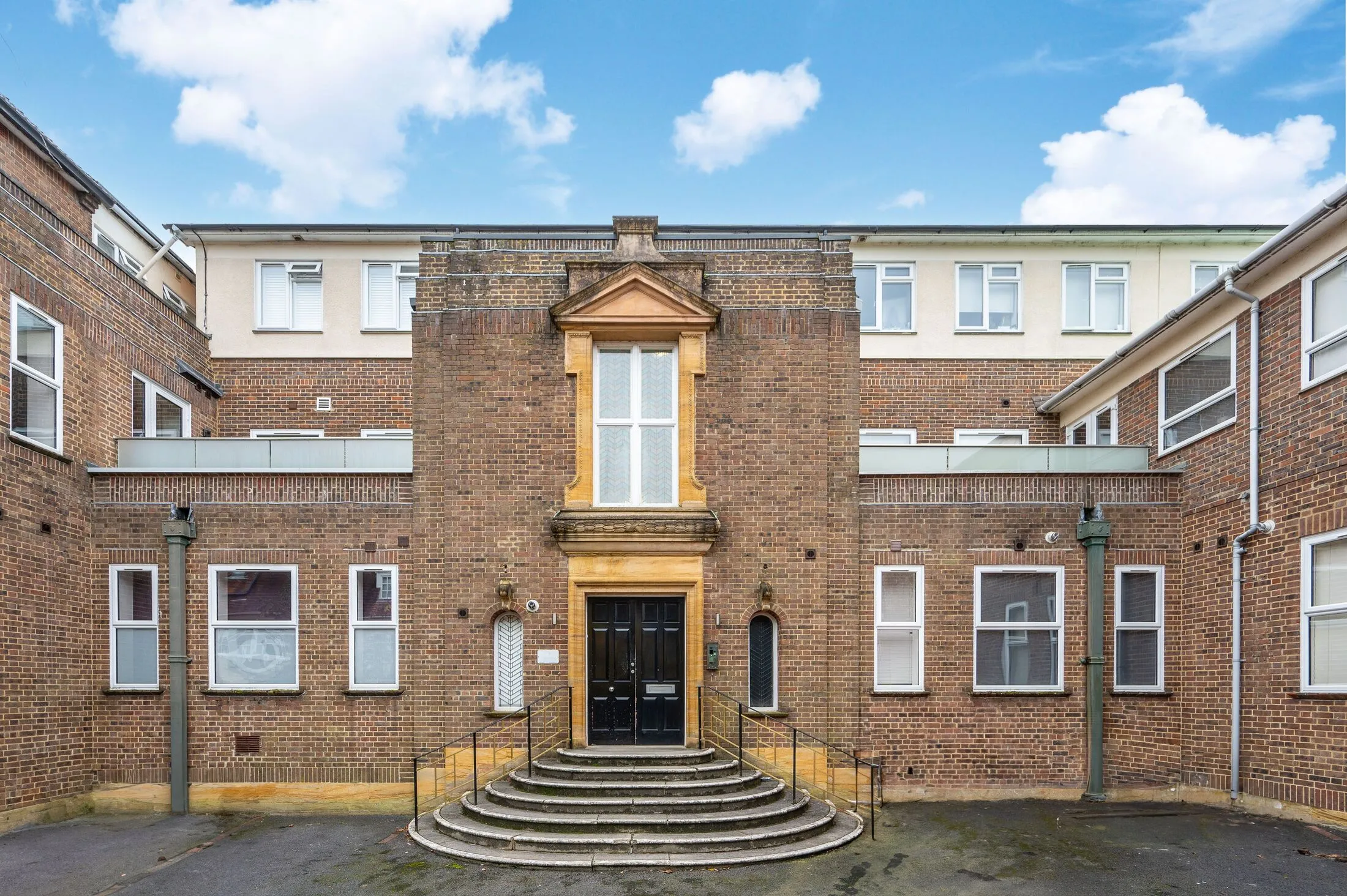 Flat Millmead Terrace in Guildford