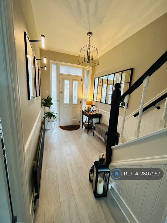 Room Cedars Road in Greater London