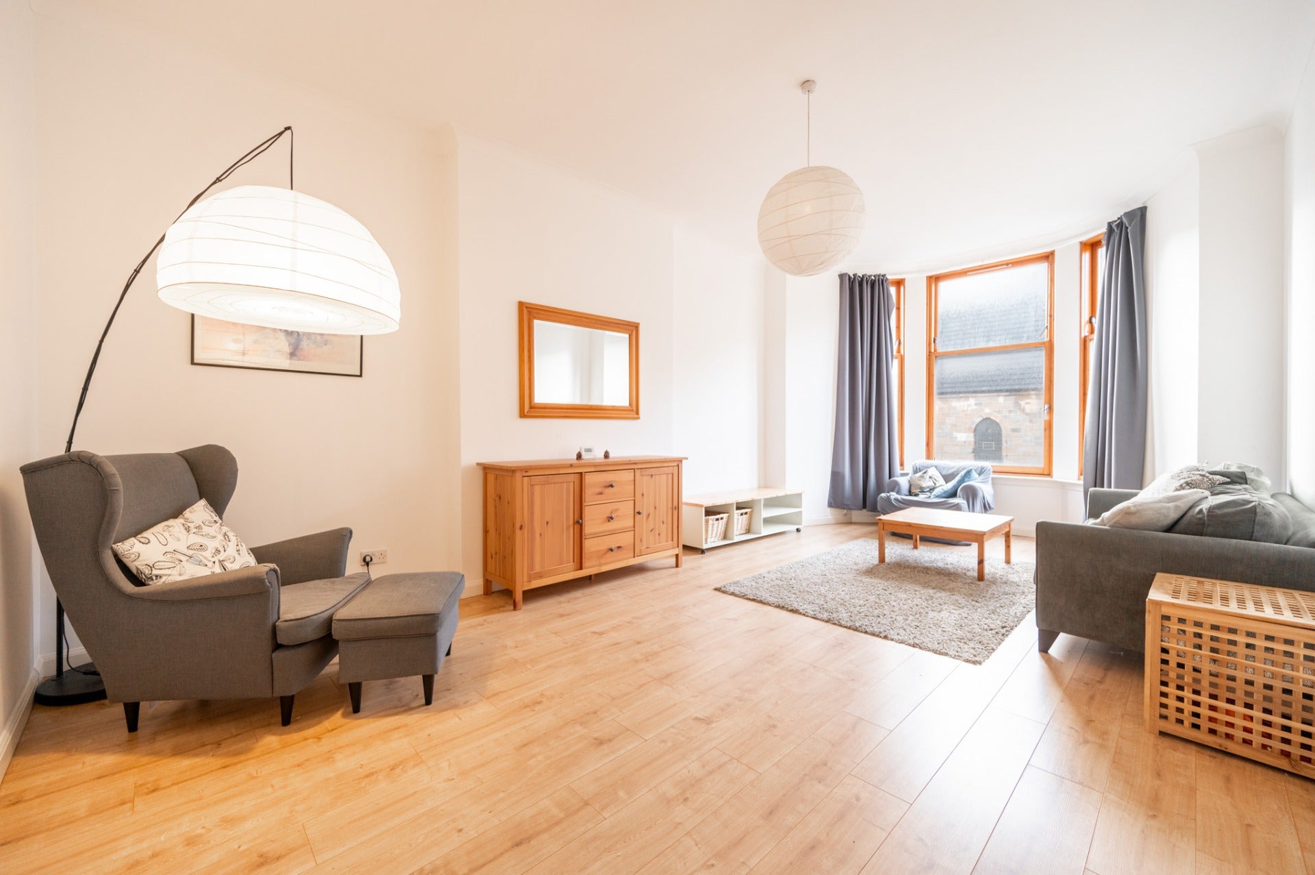 Flat Roslea Drive in Glasgow