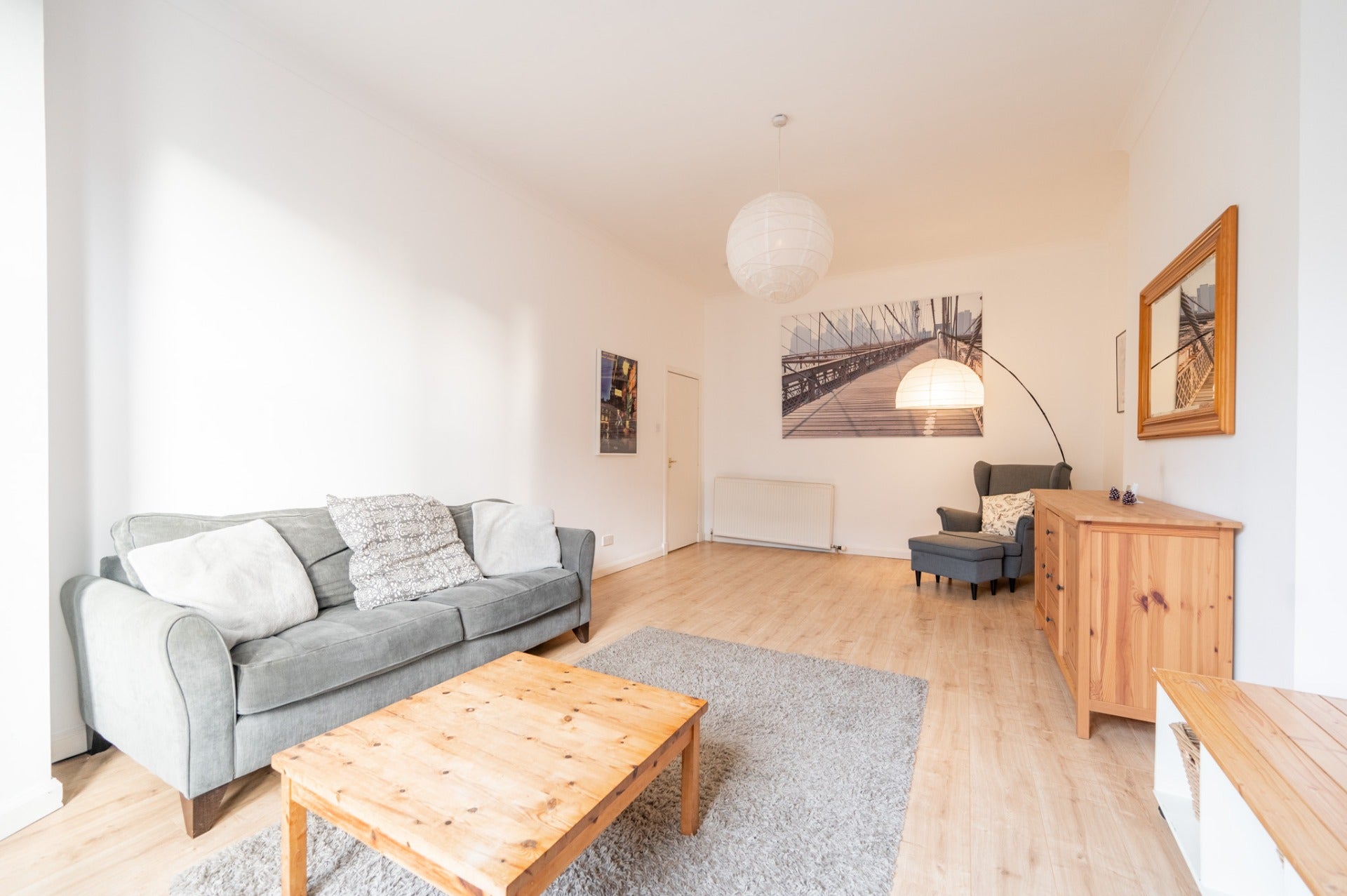 Flat Roslea Drive in Glasgow