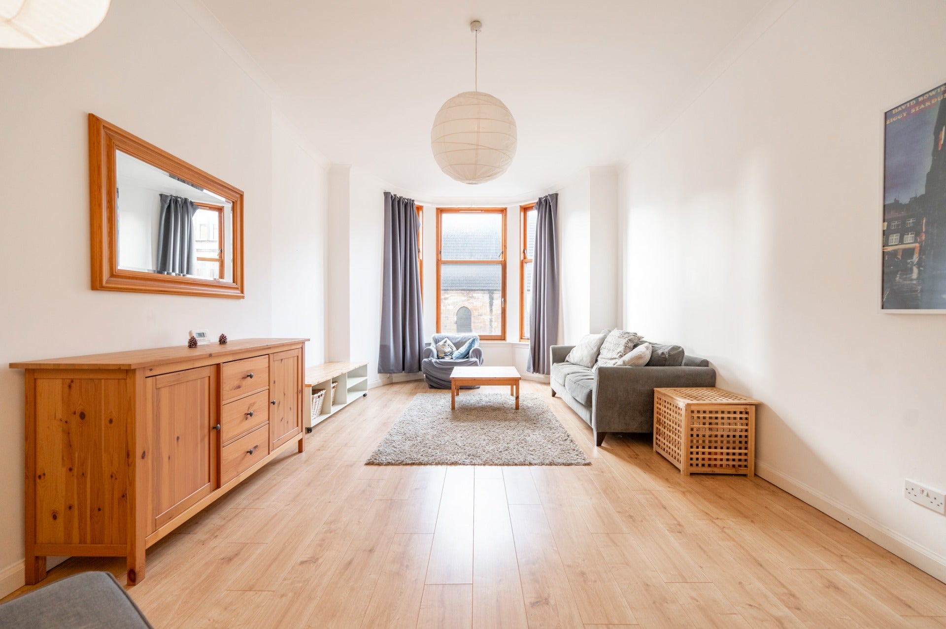 Flat Roslea Drive in Glasgow