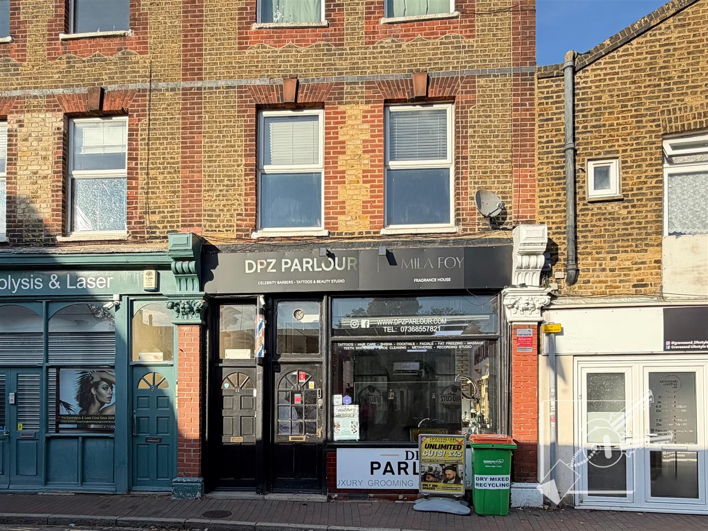 Flat Manor Road in Gravesham