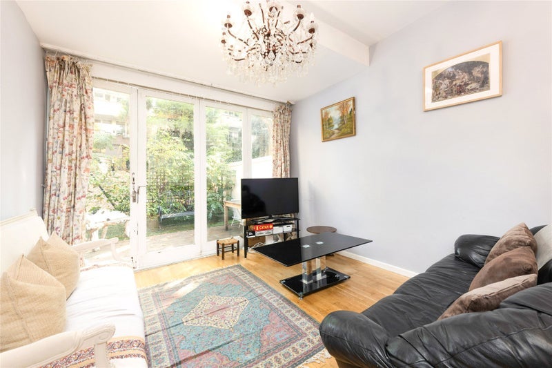 Room Porchester Mews in City of Westminster