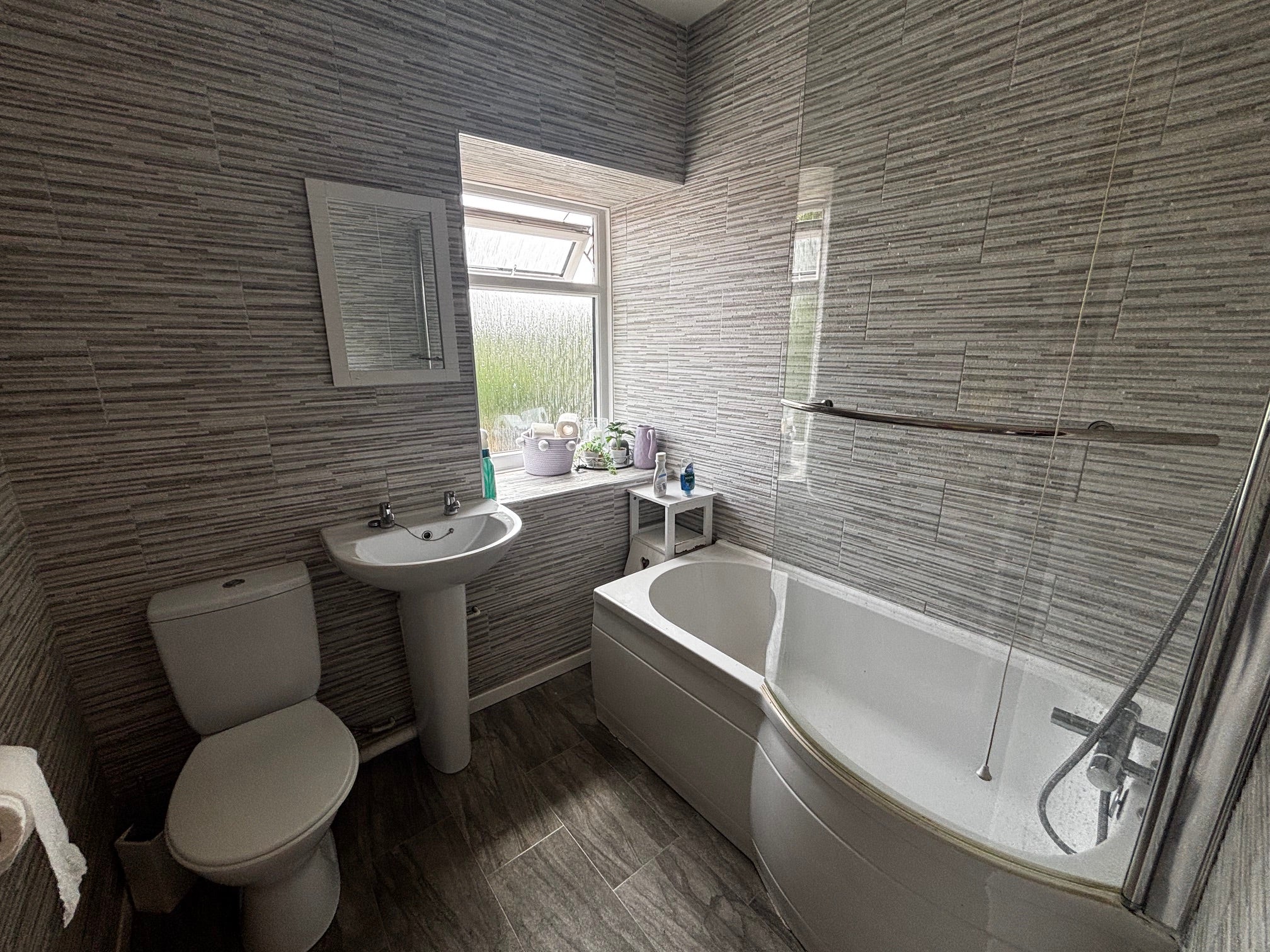 Room Upper Mill in Llanelli