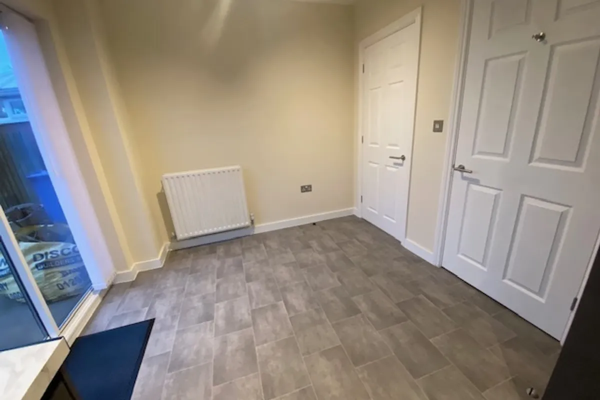 House Winwood Close in Deanshanger