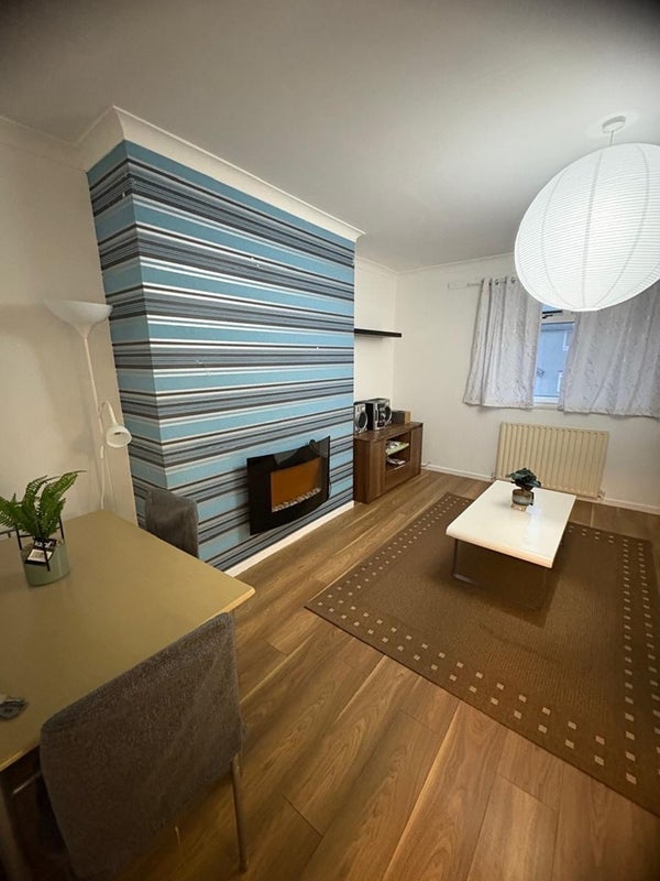 Room Glenturret Street in Glasgow