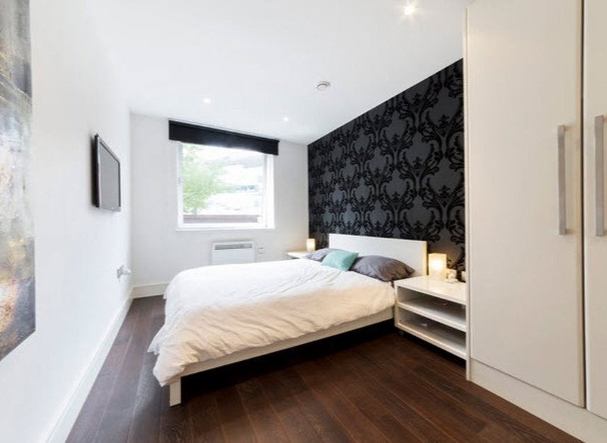 Flat Drayton Park in Greater London