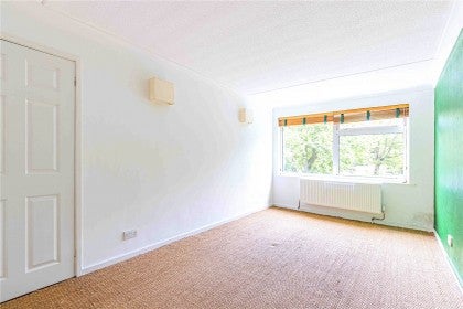 Flat Belle Vue Lane in Hertsmere