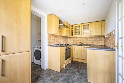 Flat Belle Vue Lane in Hertsmere
