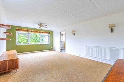 Flat Belle Vue Lane in Hertsmere