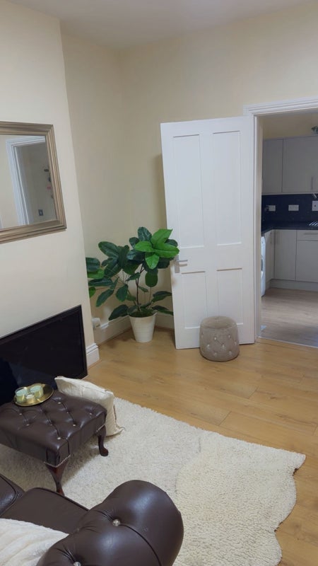 Room Heath Road in Greater London