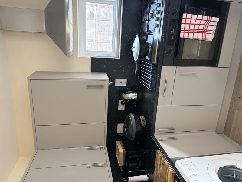 Room Heath Road in Greater London