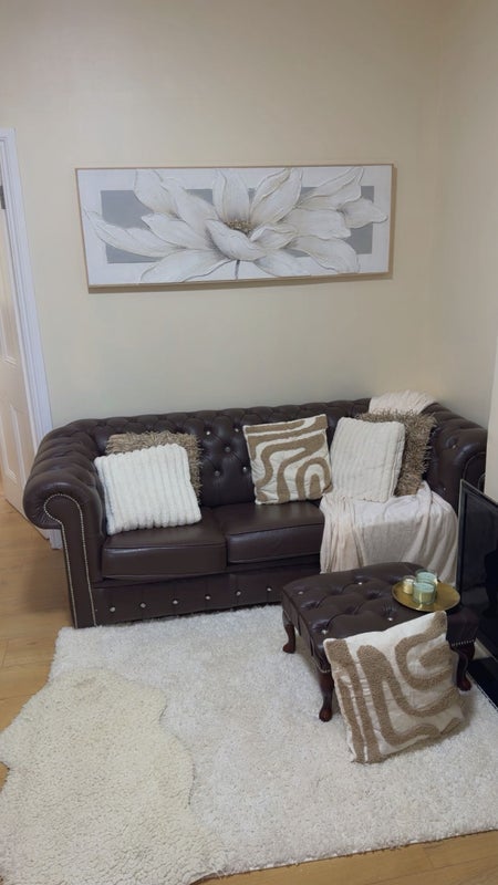 Room Heath Road in Greater London