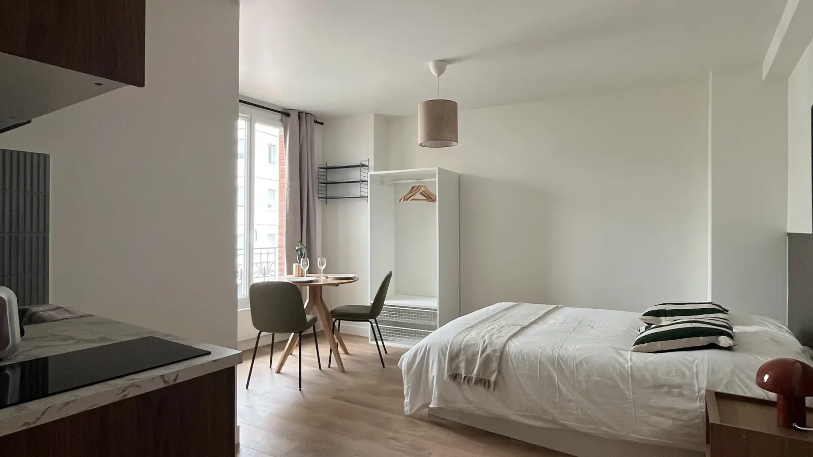 Flat Rue du Groupe Manouchian in Paris