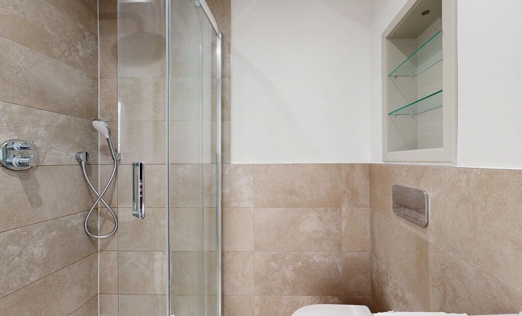 Flat Humphry Repton Lane in Greater London