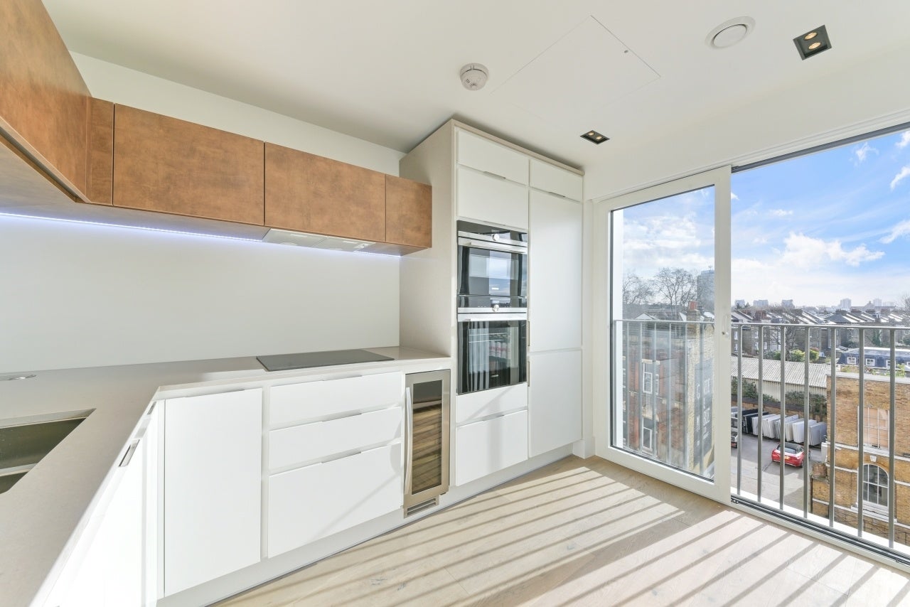 Flat Exchange Gardens in Greater London