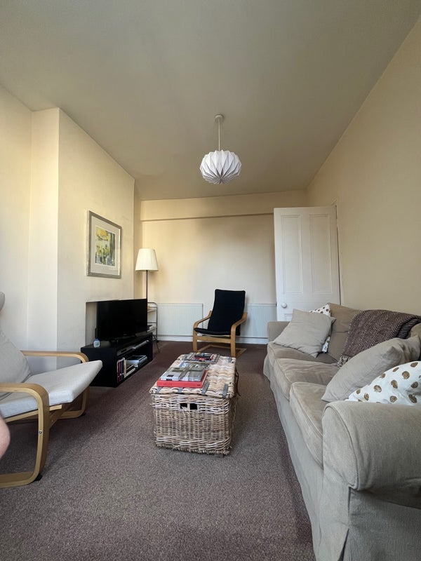 Room Camborne Road in Greater London