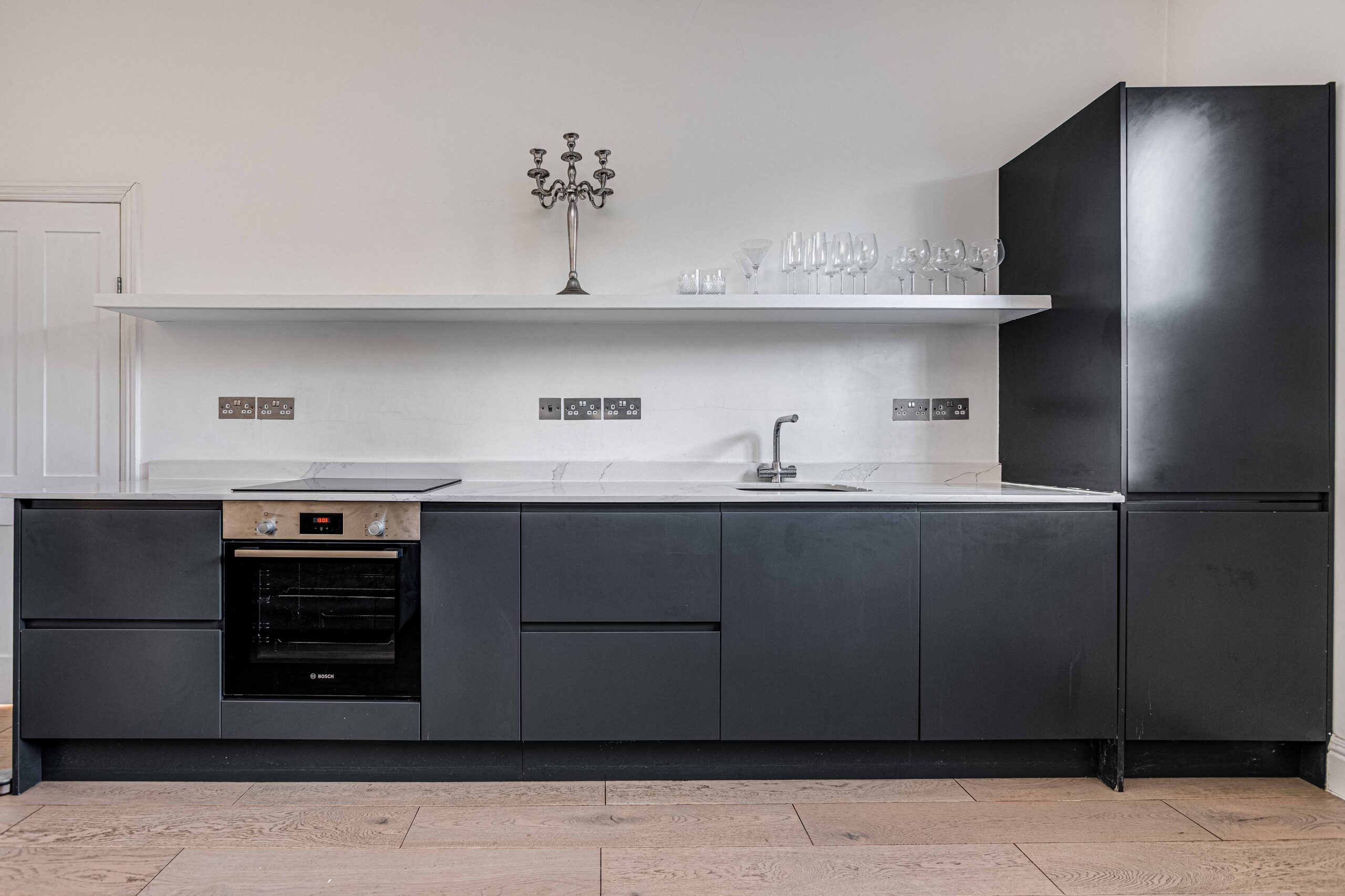 Flat Thornton Avenue in Greater London