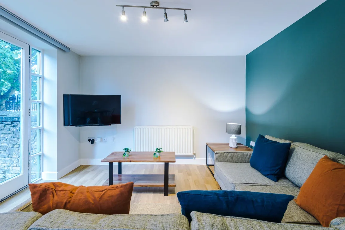 Flat Jesmond Road in Newcastle upon Tyne