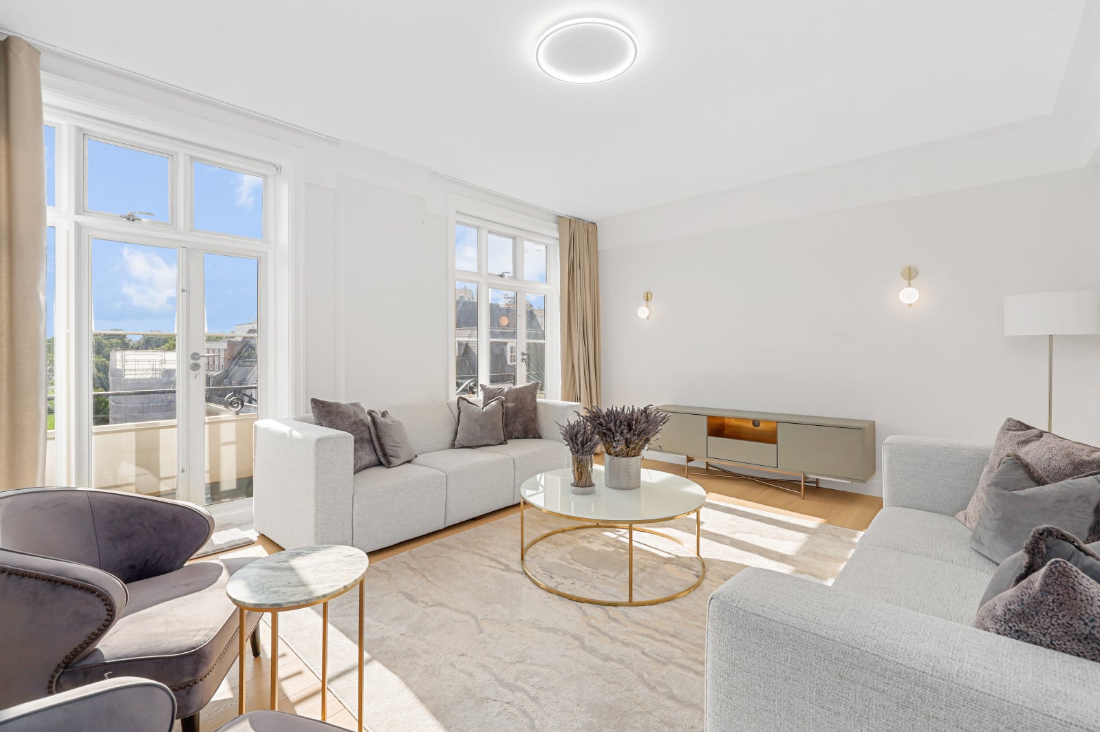 Flat Chesterfield Gardens in City of Westminster