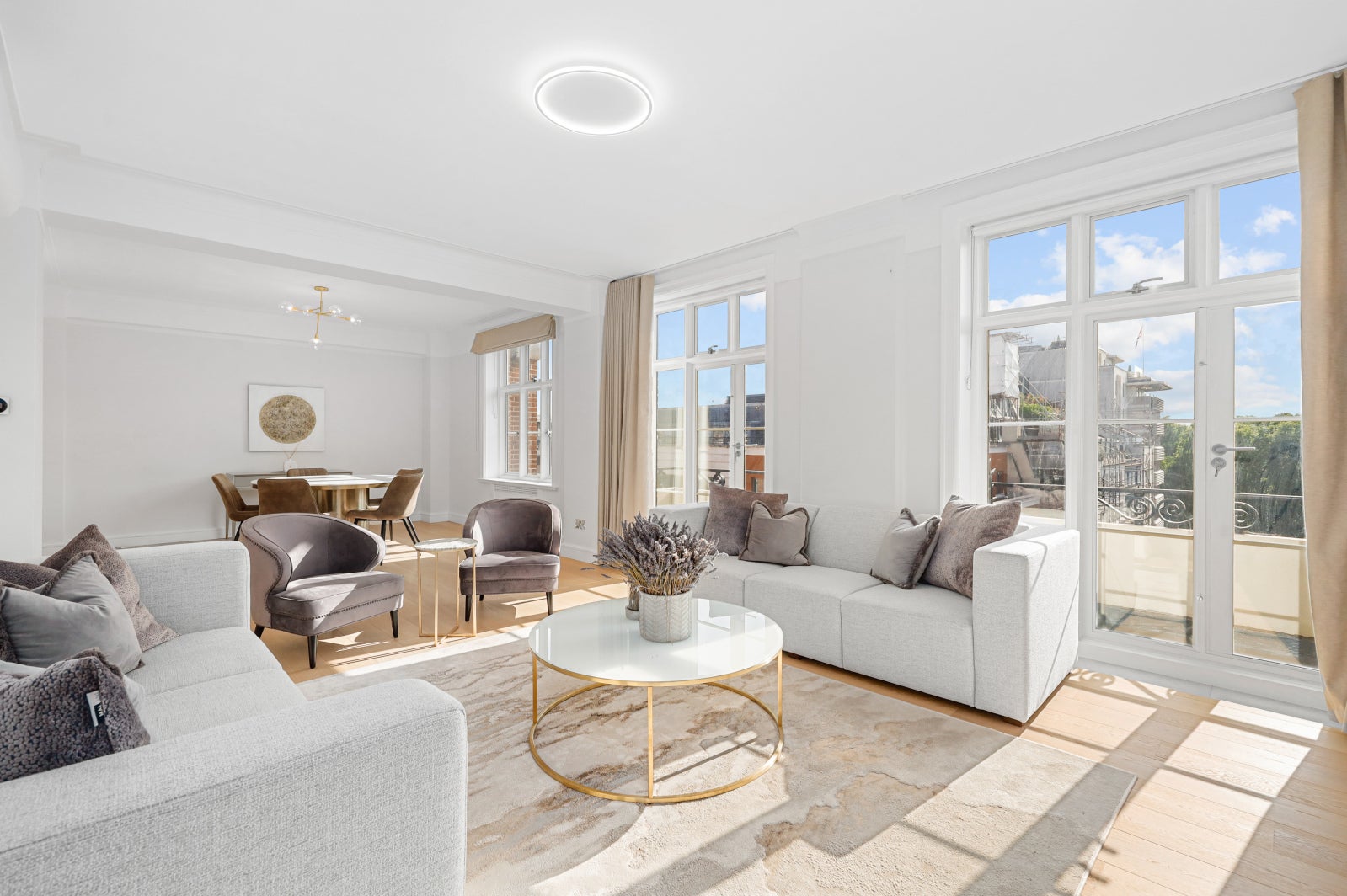 Flat Chesterfield Gardens in City of Westminster
