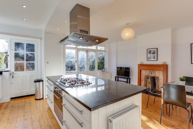 Room Brunswick Road in Greater London