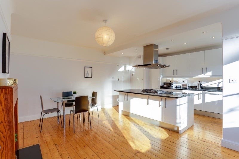 Room Brunswick Road in Greater London