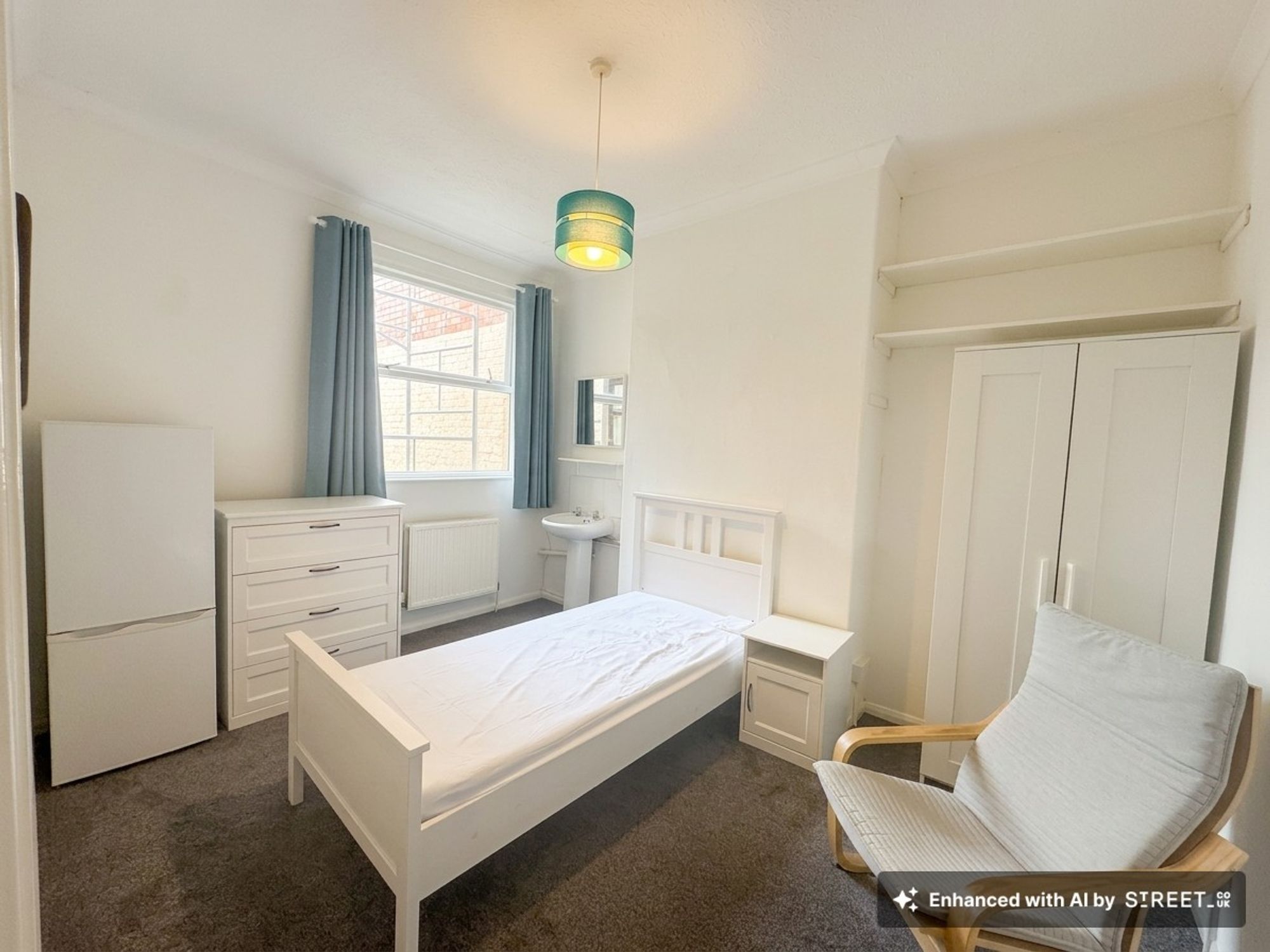 Room Belvedere Road in Taunton