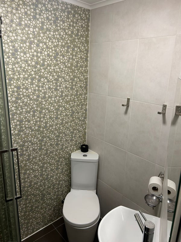Room Pennyroyal Avenue in Greater London