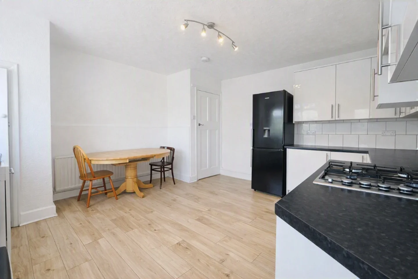 Flat Twickenham Road in Greater London