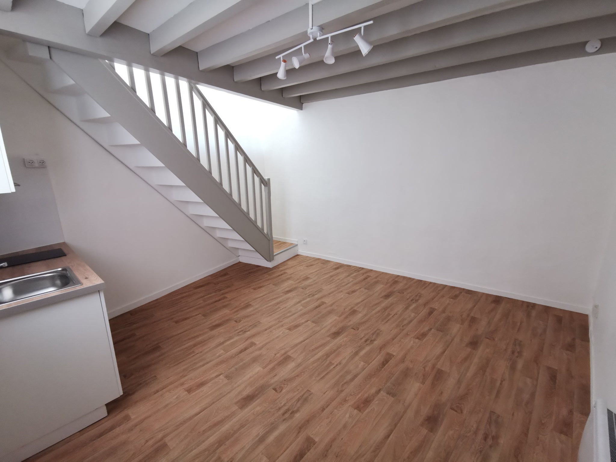 Flat Rue Georges Rioux in Bordeaux