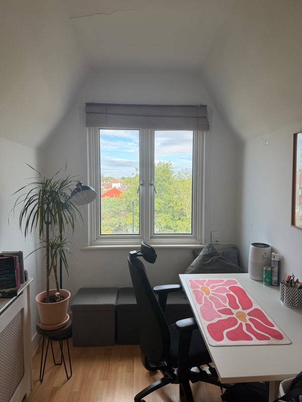 Room Coopers Lane in Greater London