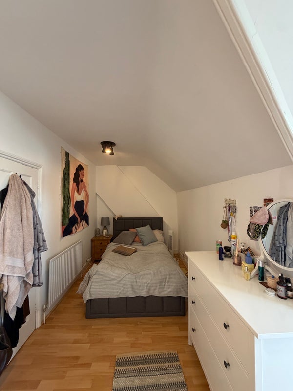 Room Coopers Lane in Greater London