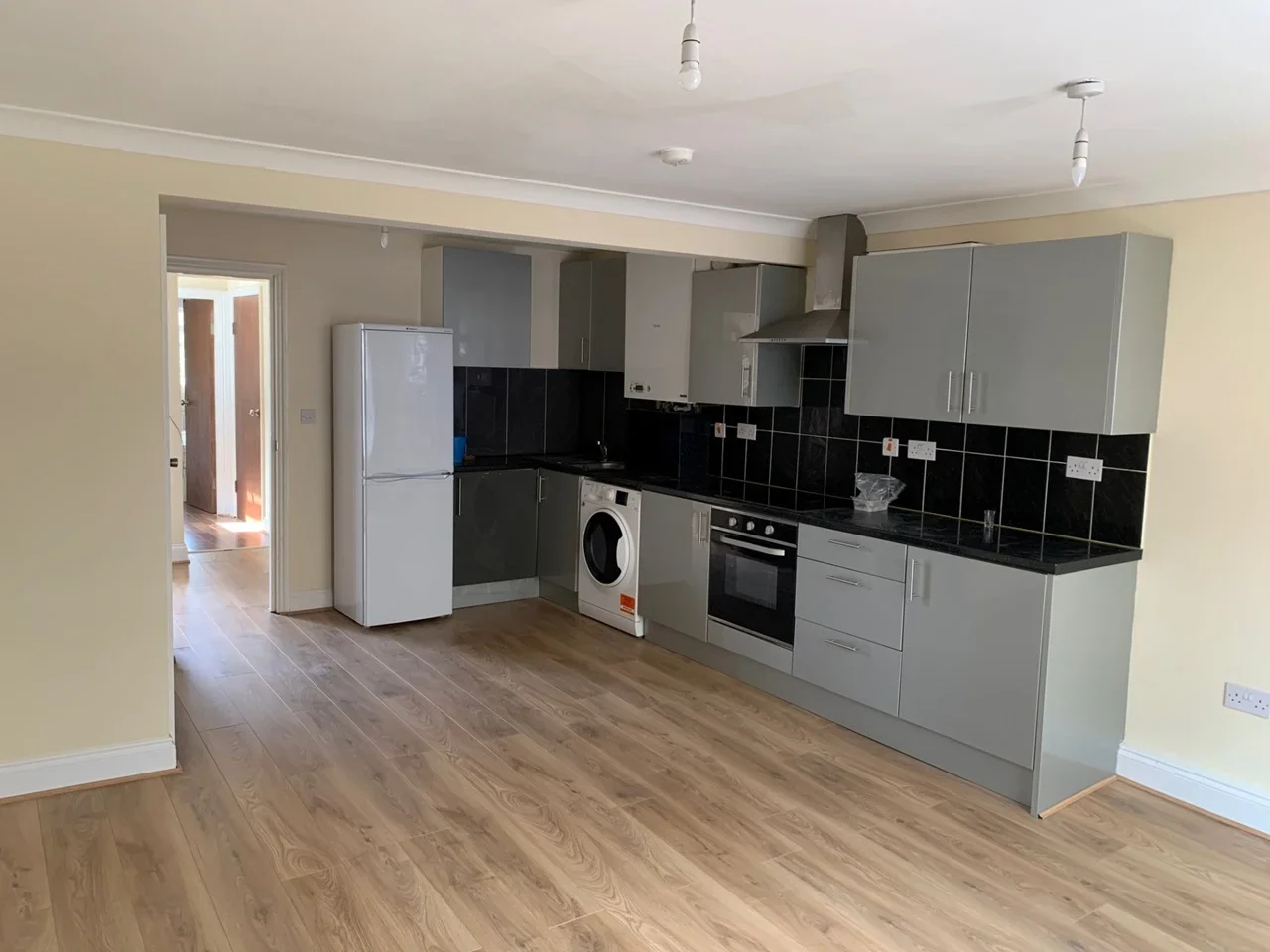 Flat Gould Terrace in Greater London